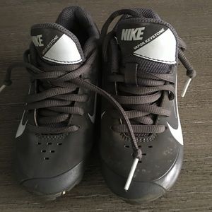 Used Nike kids cleats. Youth 1m